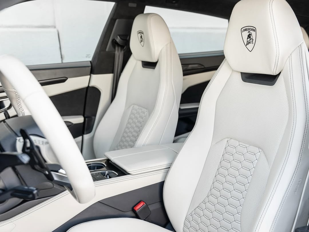 Lamborghini Urus 2022 - Image 3
