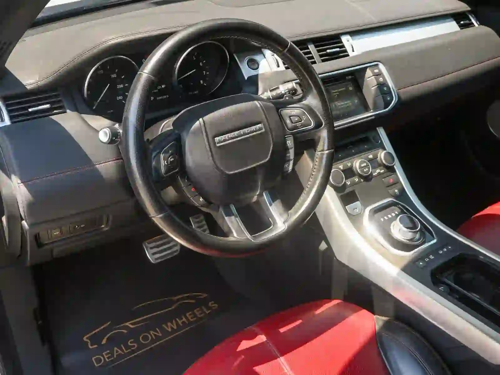 Land Rover Range Rover Evoque 2016 — photo 10 for sale in Qatar