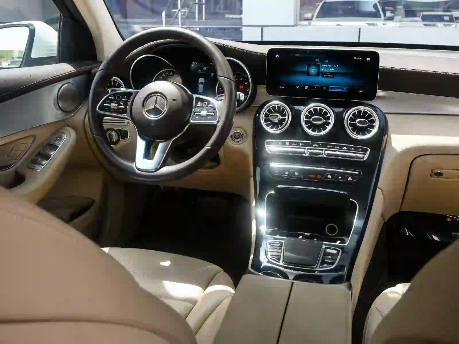 Mercedes-Benz GLC 200 2020 — photo 11 for sale in Qatar