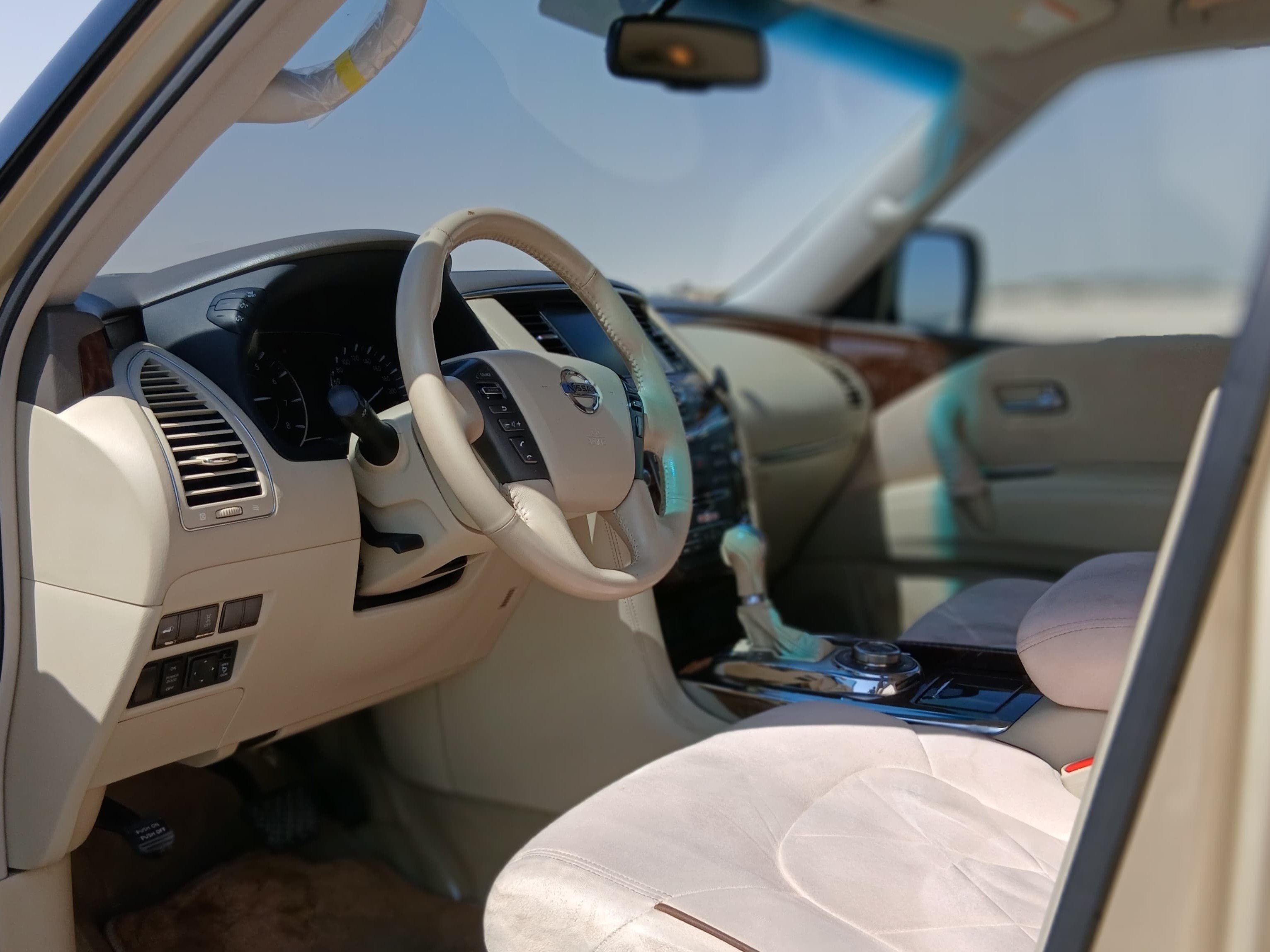 Nissan Patrol 2012 — photo 10 for sale in Qatar