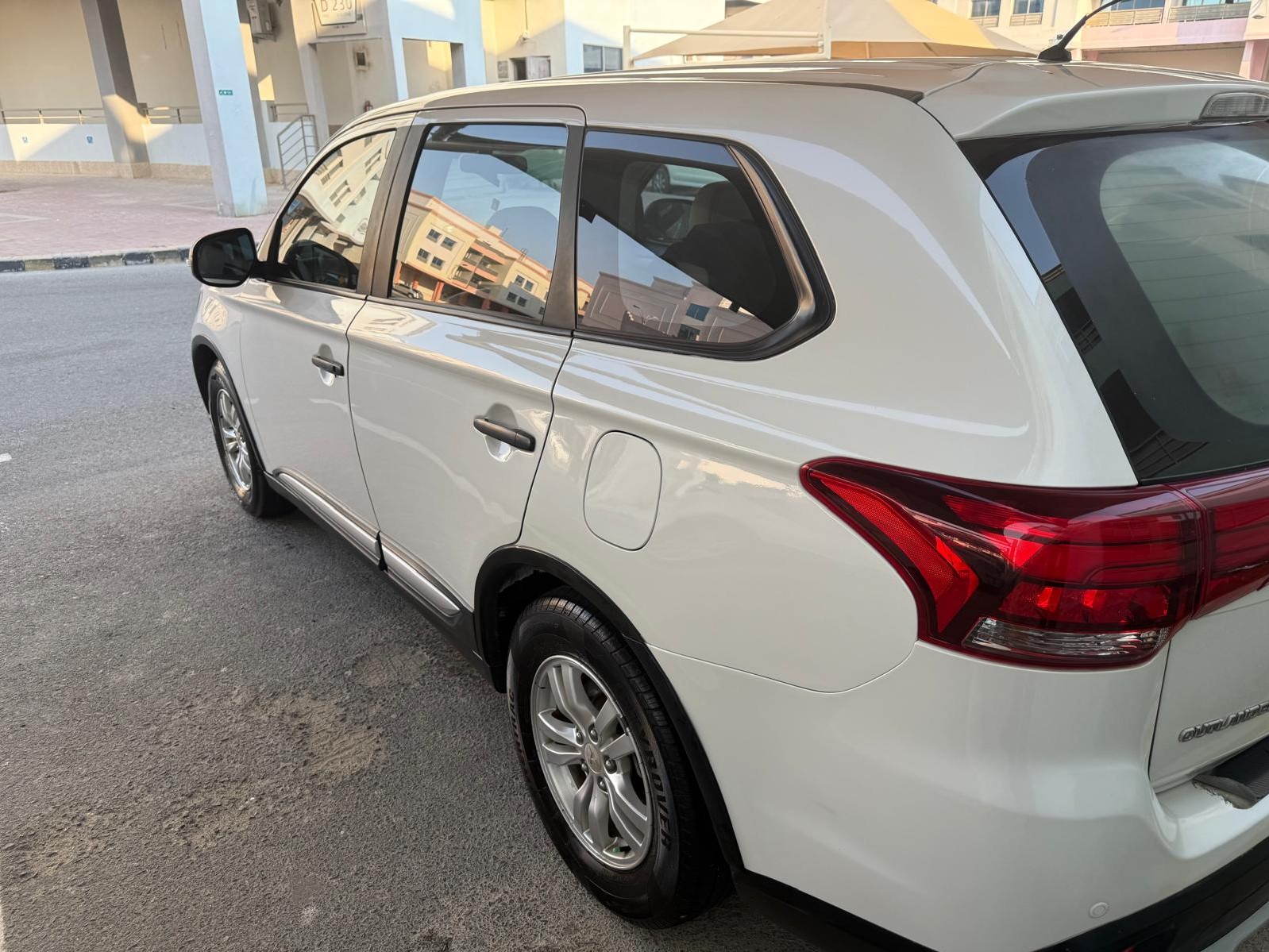 Mitsubishi Outlander 2017 - Image 3