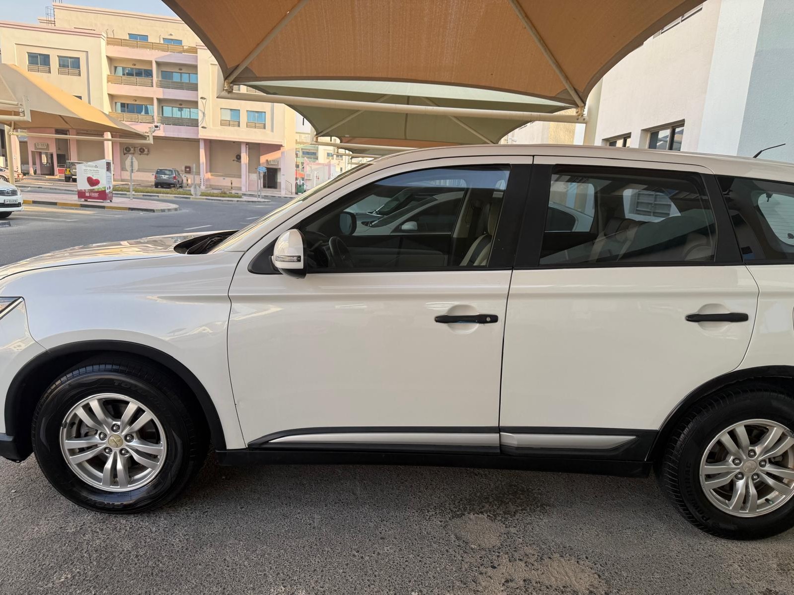 Mitsubishi Outlander 2017 — photo 9 for sale in Qatar