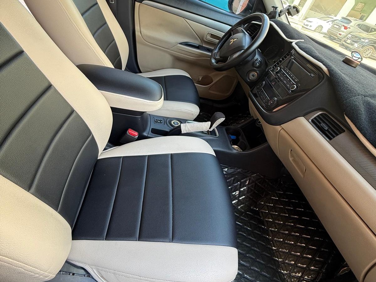 Mitsubishi Outlander 2017 — photo 10 for sale in Qatar