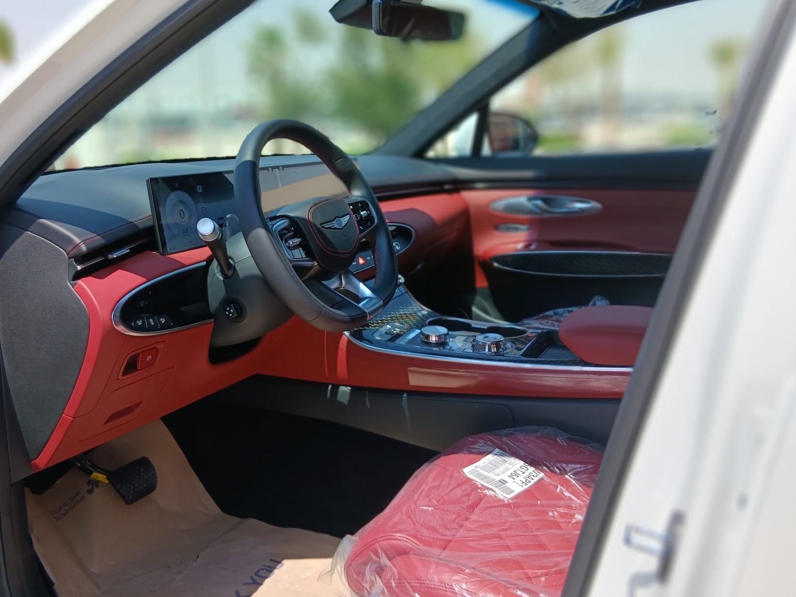Genesis GV70 2025 — photo 11 for sale in Qatar