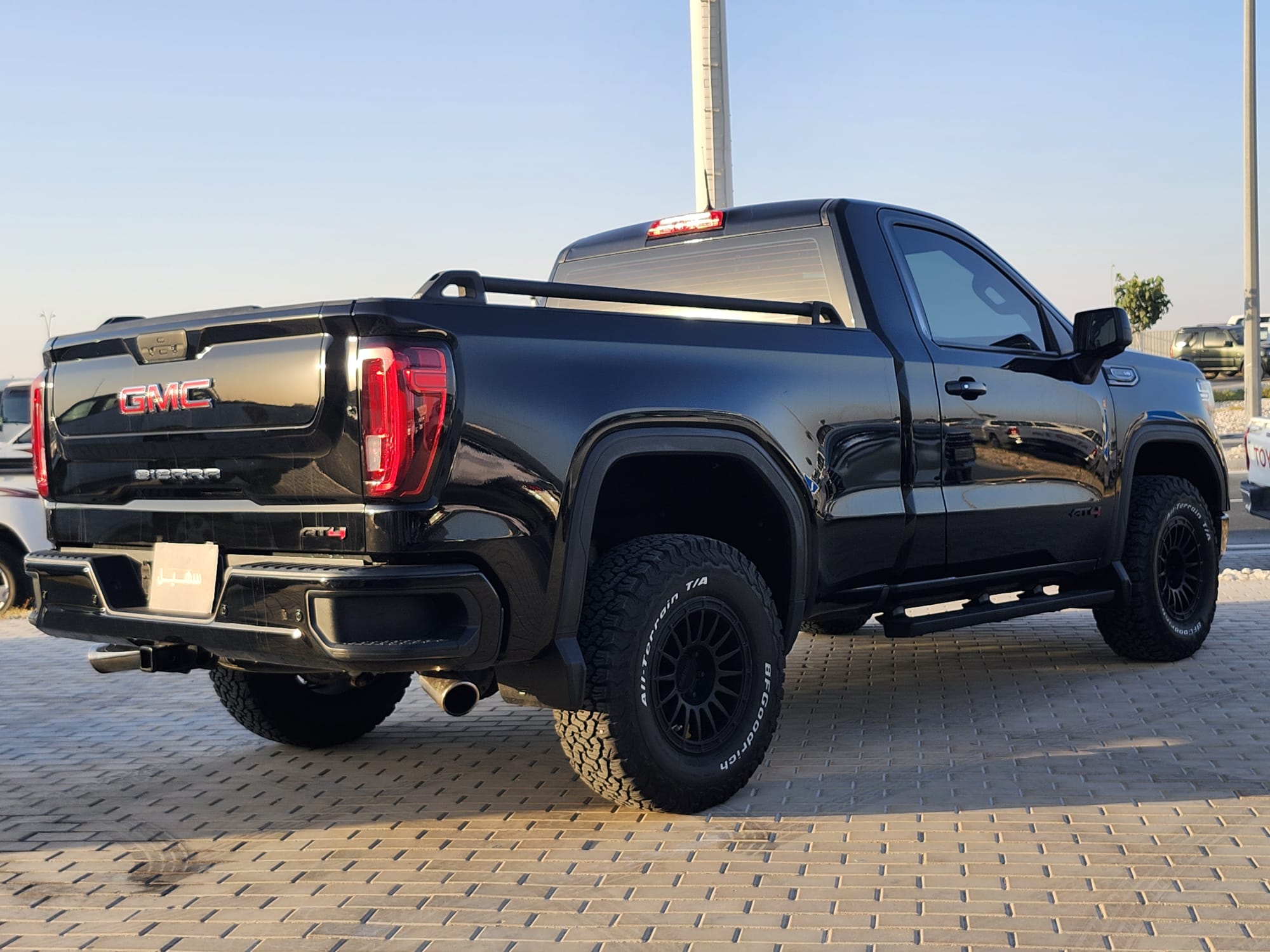 GMC Sierra 2020 - Image 2