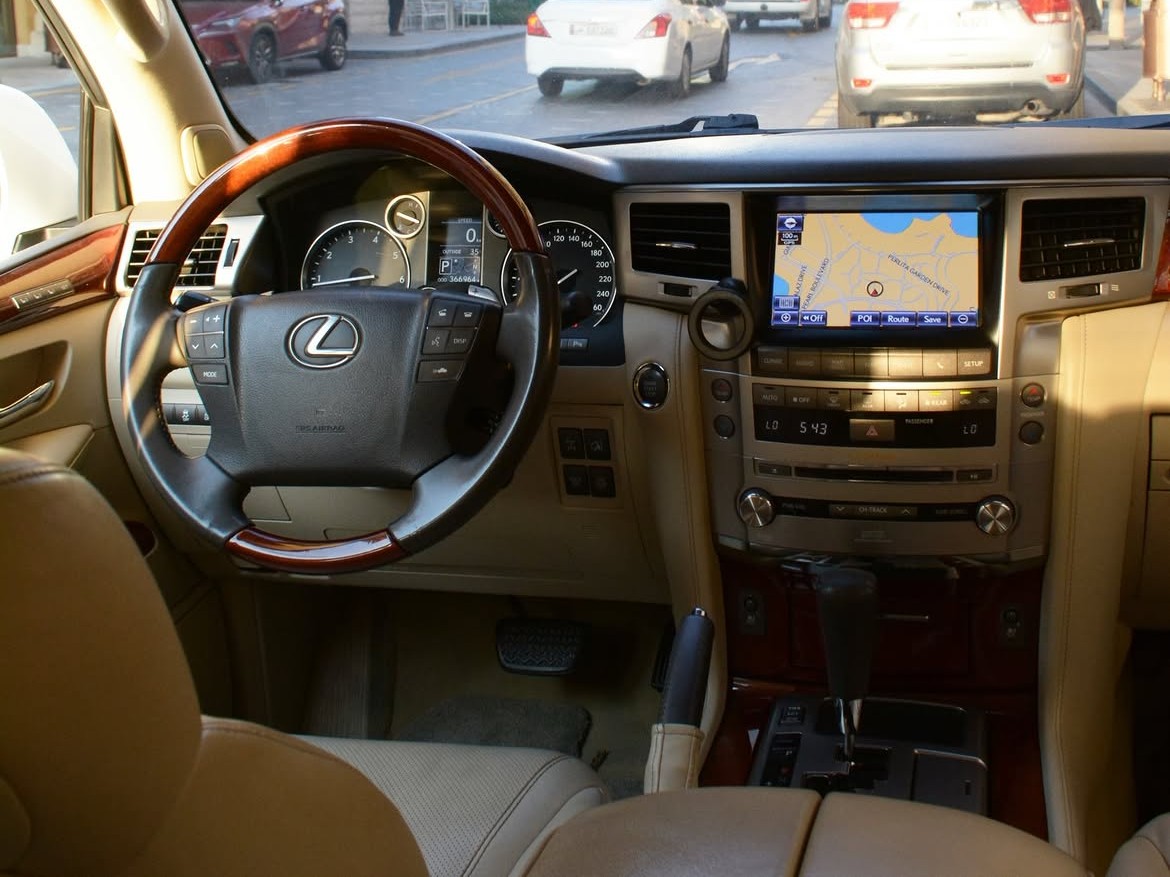 Lexus LX 570 S 2013 — photo 11 for sale in Qatar