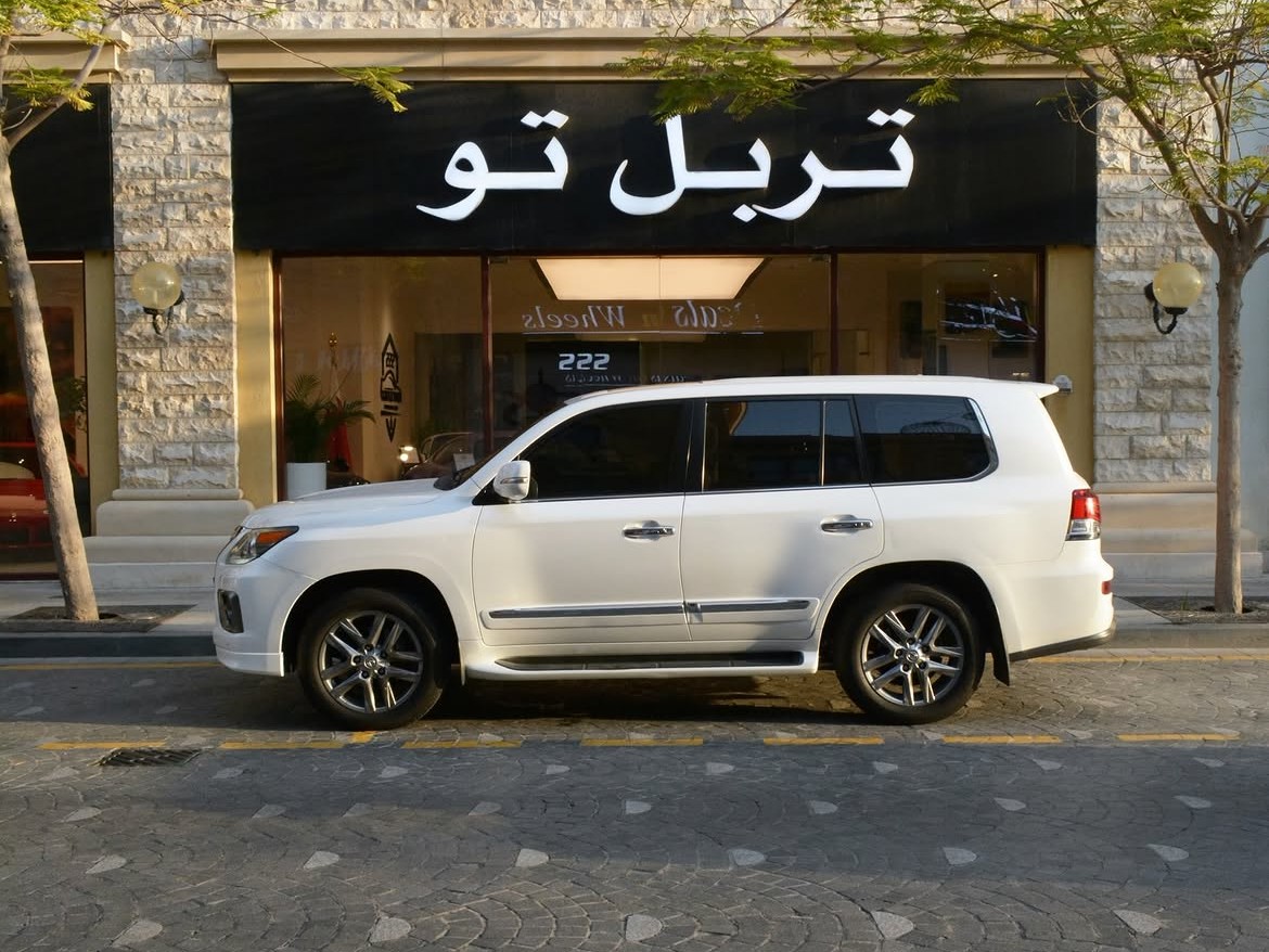 Lexus LX 570 S 2013 — photo 12 for sale in Qatar