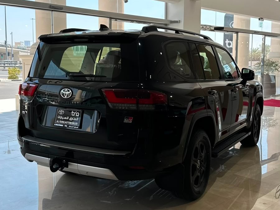 Toyota Land Cruiser G/R 2025 — photo 9 for sale in Qatar