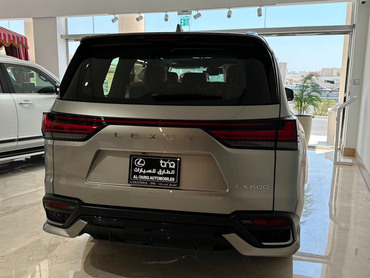 Lexus LX 600  F-Sport 2026 - Image 2