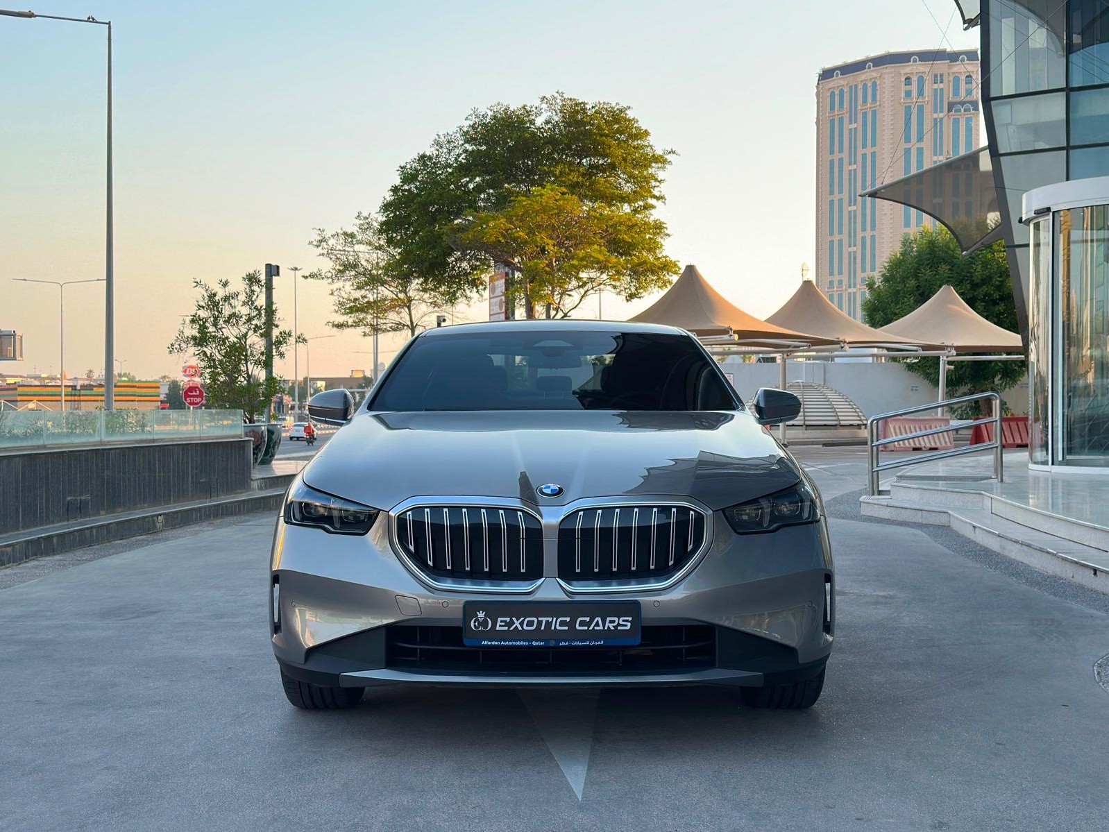 BMW 5-Series 520 i 2024 - Image 2