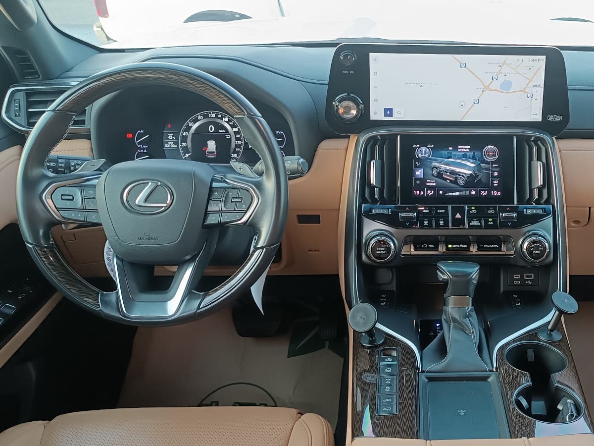 Lexus LX 600 2023 - Image 3