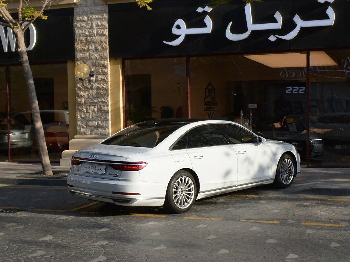 Audi A8 L  2019 - Image 2