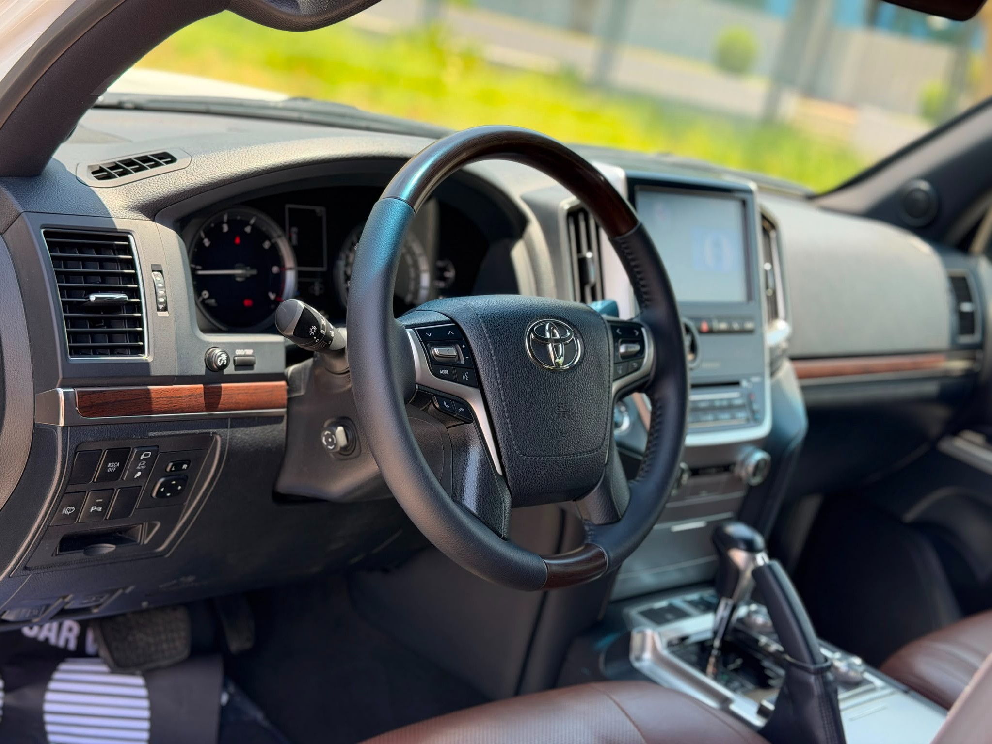 Toyota Land Cruiser VXR Grand Touring 2021 — photo 11 for sale in Qatar