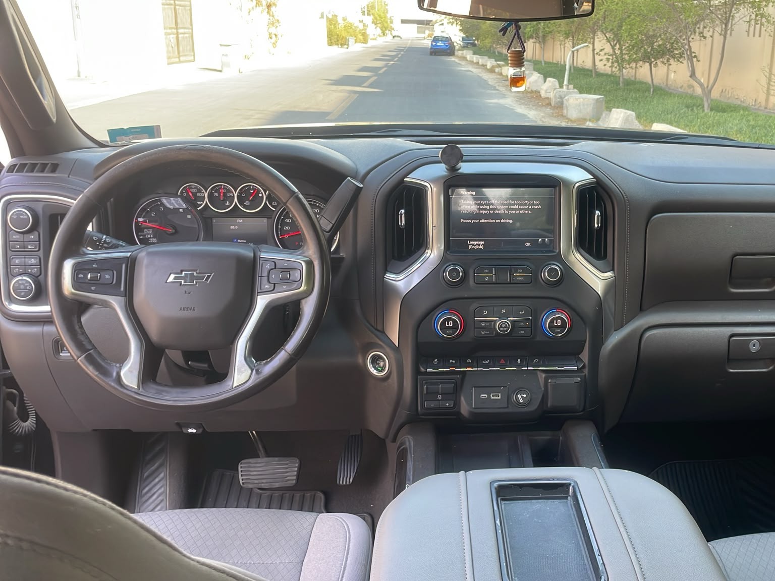 Chevrolet Silverado RST 2020 — photo 9 for sale in Qatar