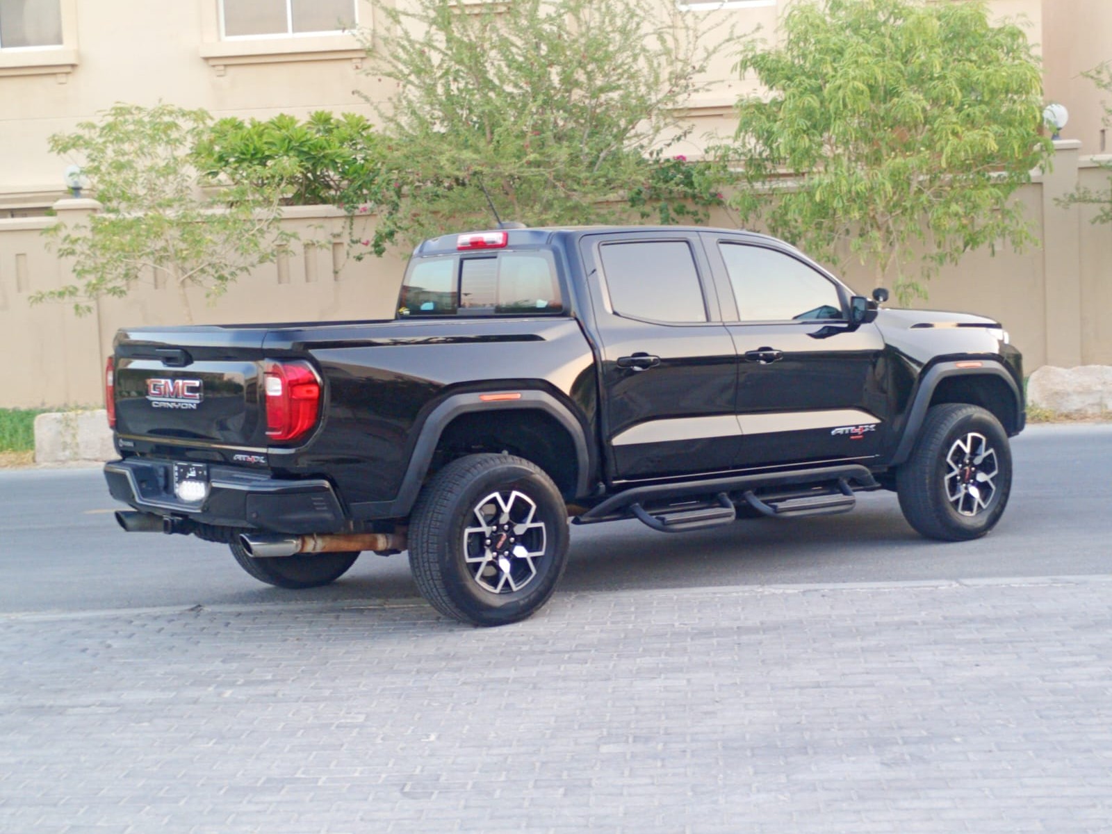 GMC Sierra AT4 X 2024 - Image 4