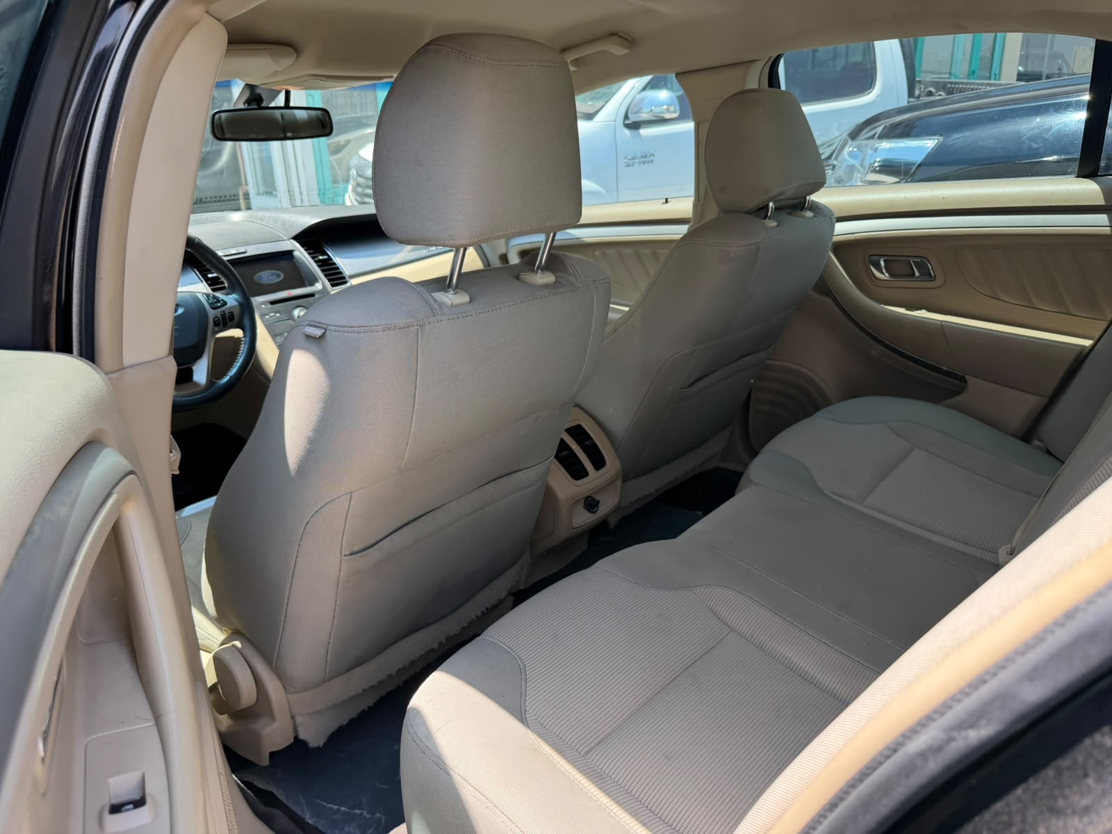 Ford Taurus 2017 — photo 10 for sale in Qatar