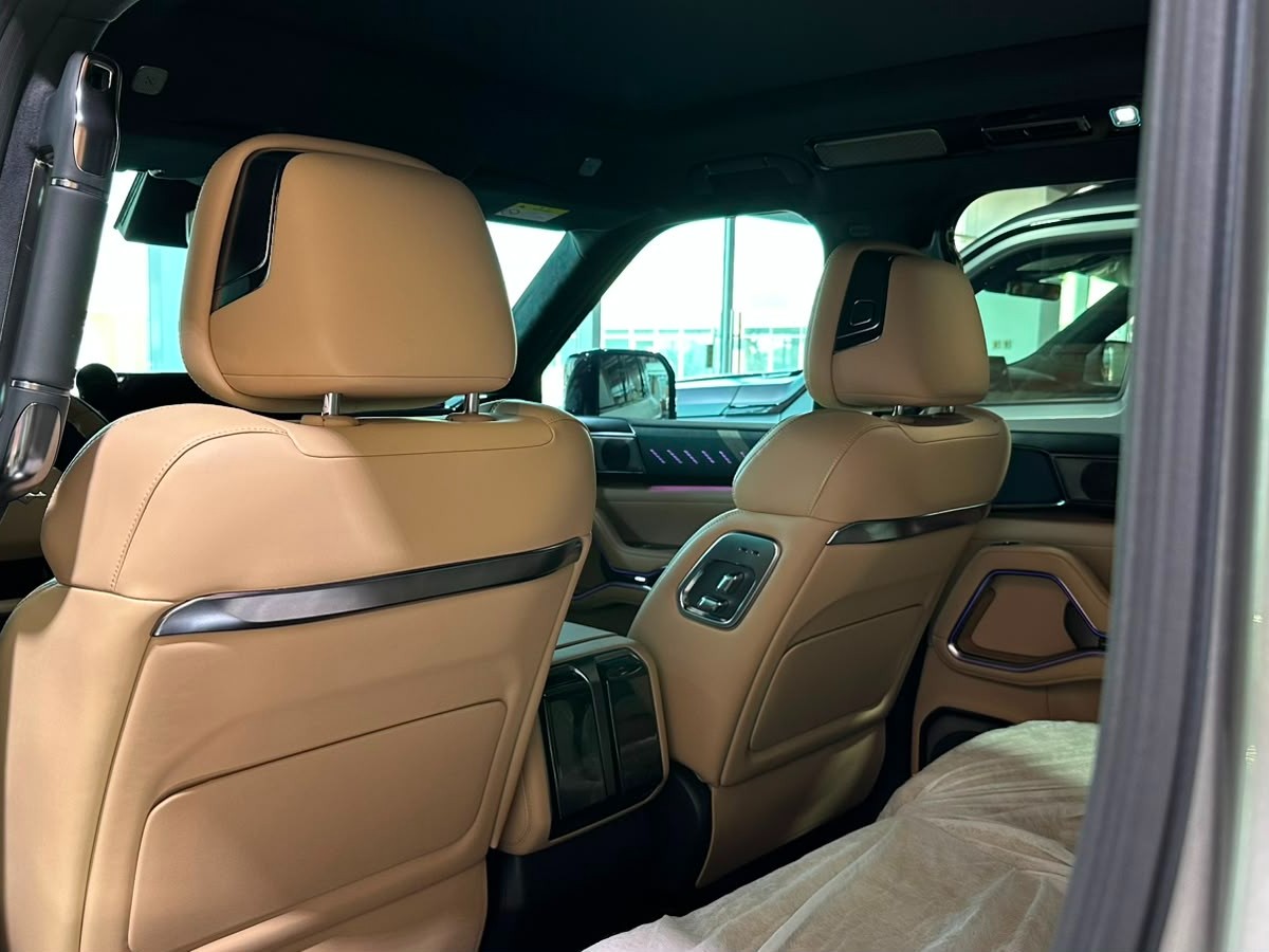 BYD  LEOPARD 8 Flagship 2025 - Image 4
