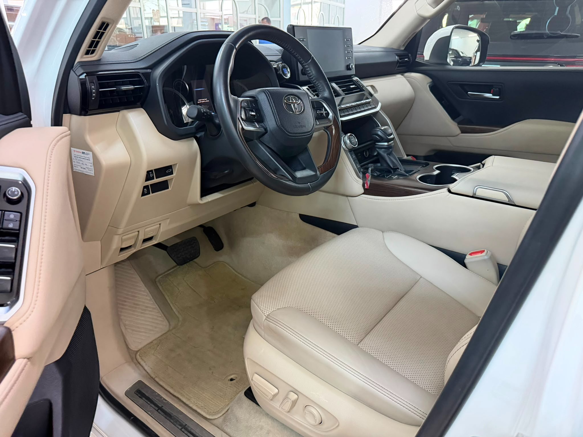 Toyota Land Cruiser GXR Twin Turbo 2024 — photo 10 for sale in Qatar