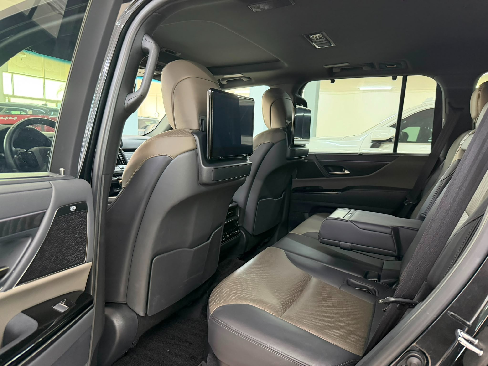 Lexus LX 600 OVERTRAIL 2025 — photo 10 for sale in Qatar