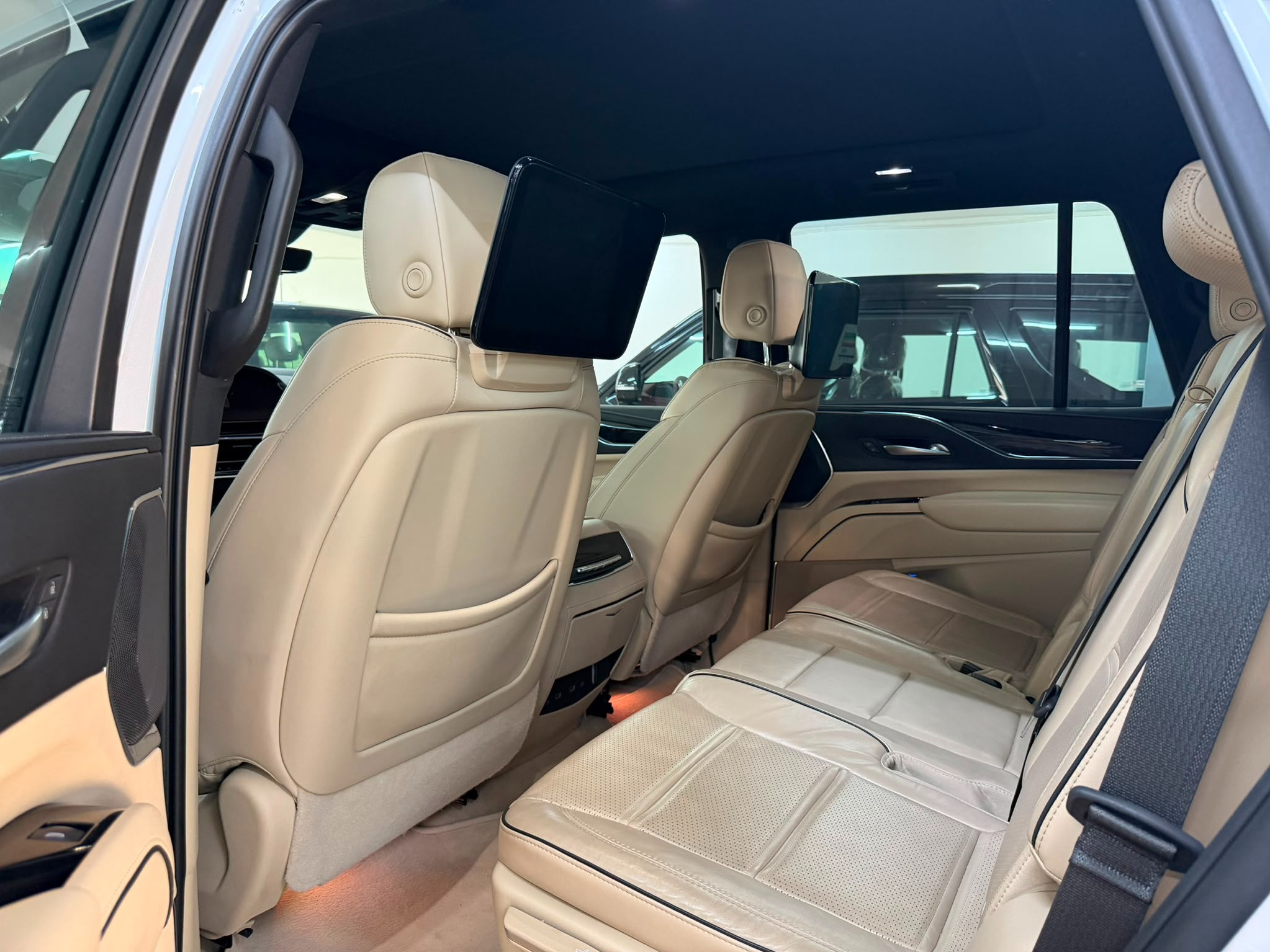 Cadillac Escalade 600 2023 — photo 11 for sale in Qatar