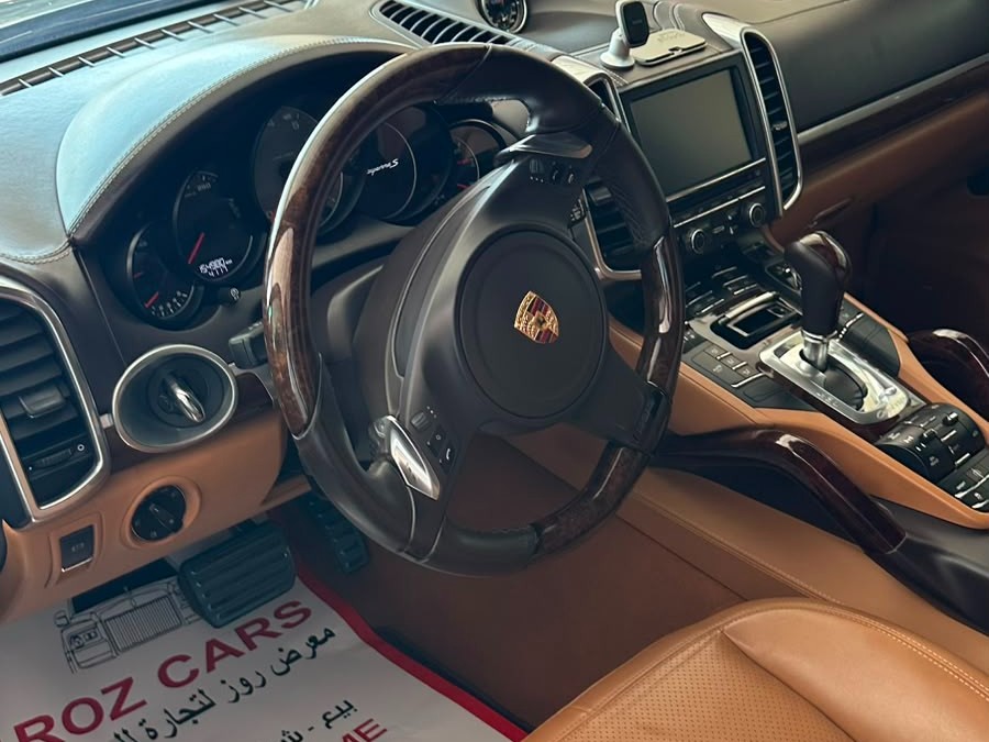 Porsche Cayenne S  2014 - Image 2