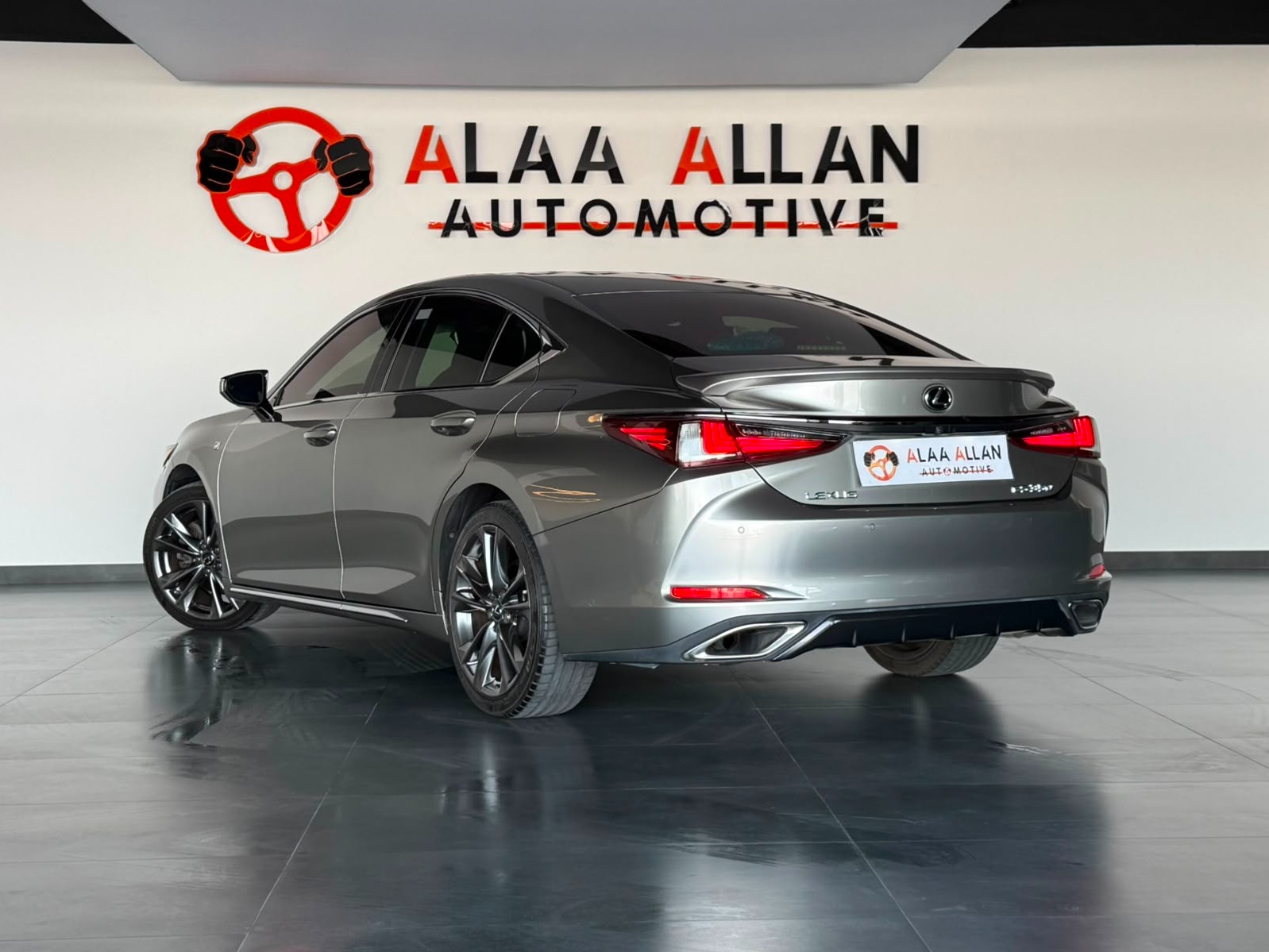 Lexus ES 350 2019 — photo 9 for sale in Qatar