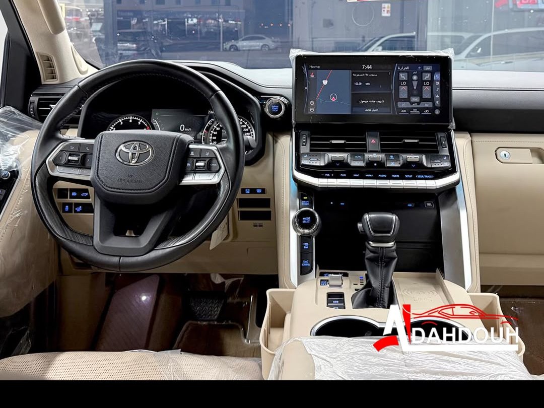 Toyota Land Cruiser VX.R 2024 — photo 11 for sale in Qatar