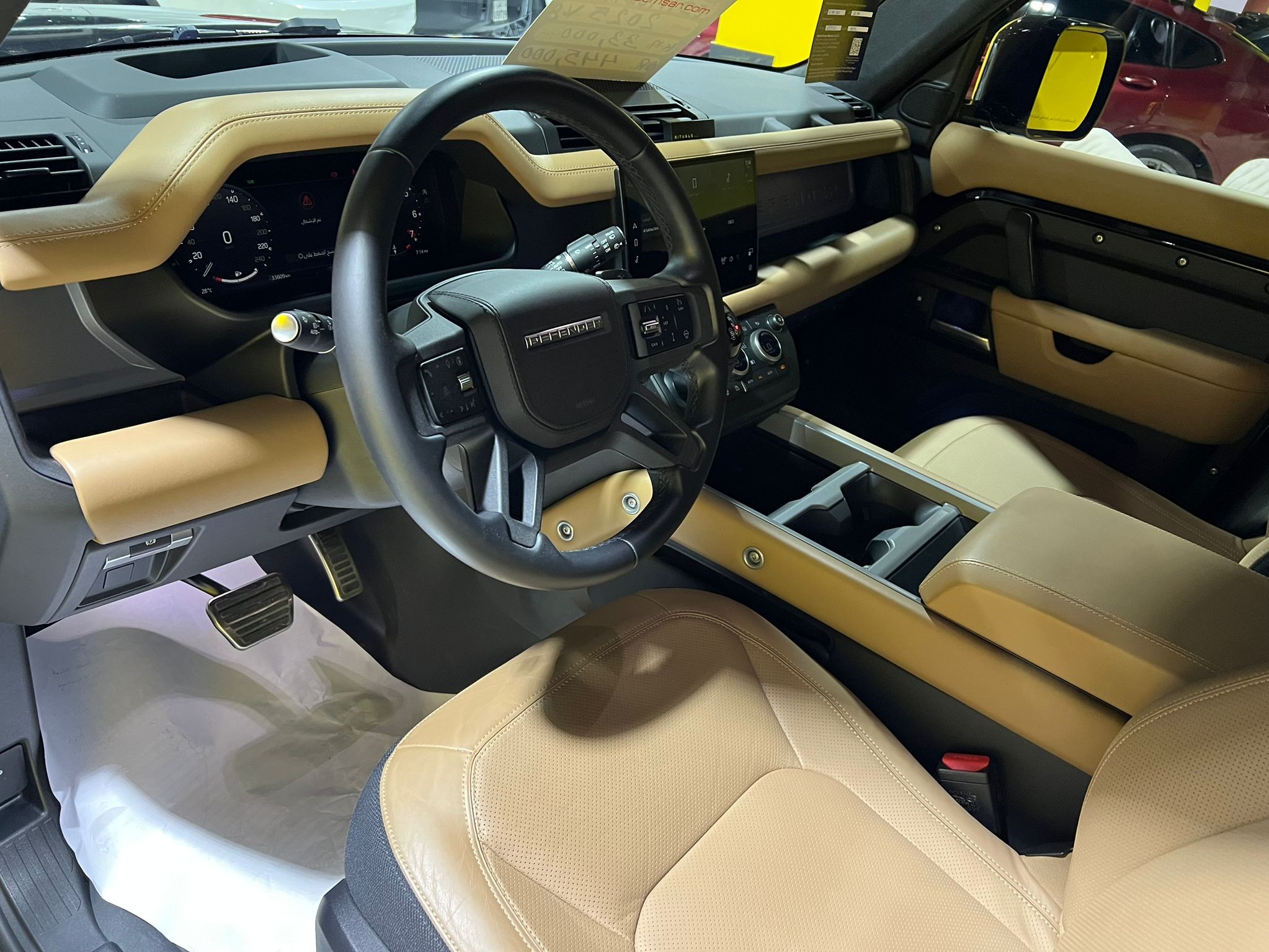 Land Rover Defender 110 HSE V8 2025 — photo 10 for sale in Qatar