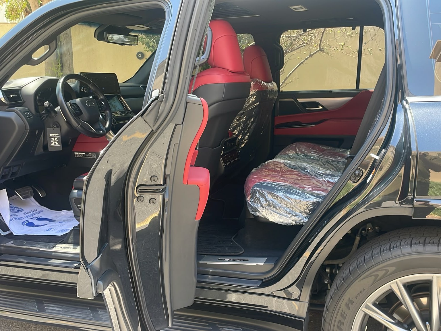 Lexus LX 600 F-Sport 2023 — photo 11 for sale in Qatar