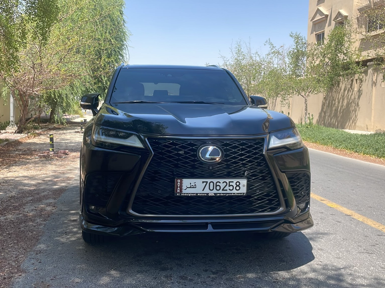 Lexus LX 600  F-Sport 2023 - Image 3