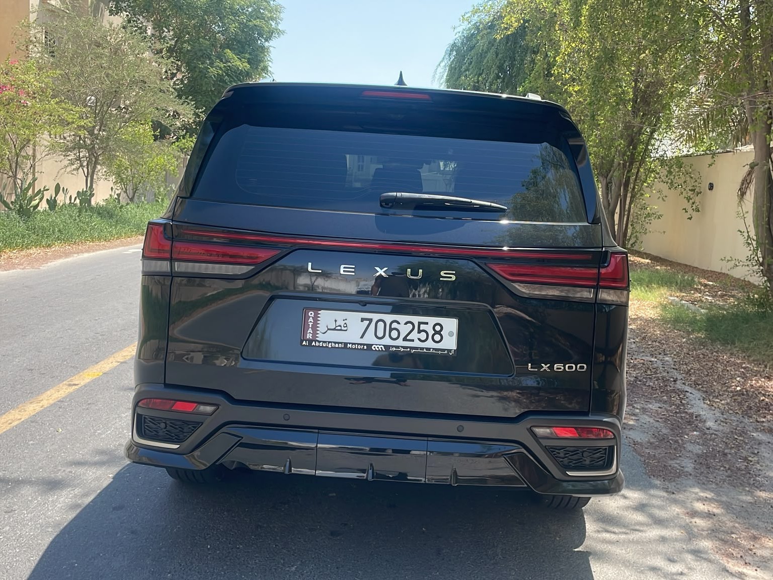 Lexus LX 600  F-Sport 2023 - Image 4