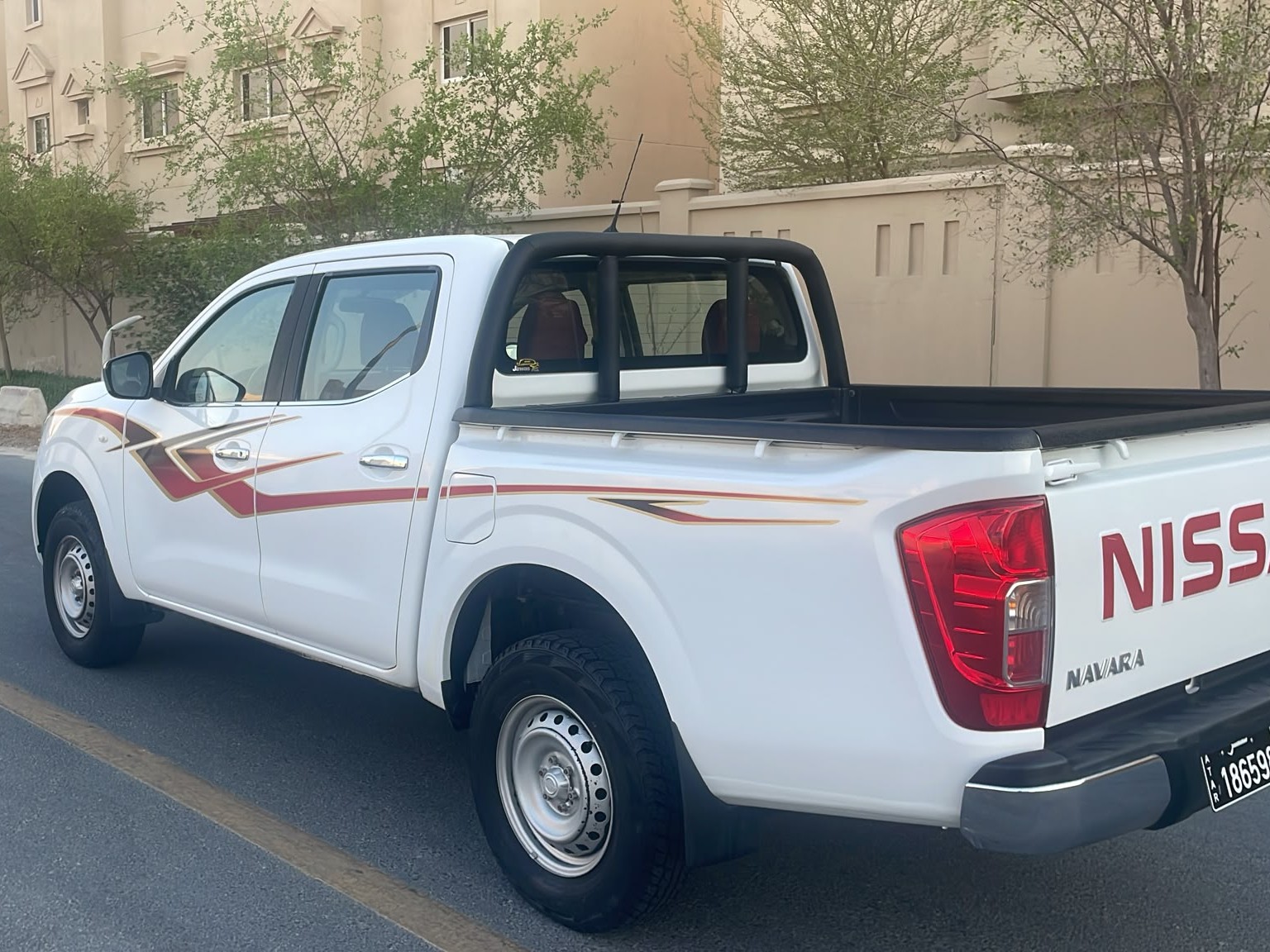 Nissan Navara SE 2020 - Image 2