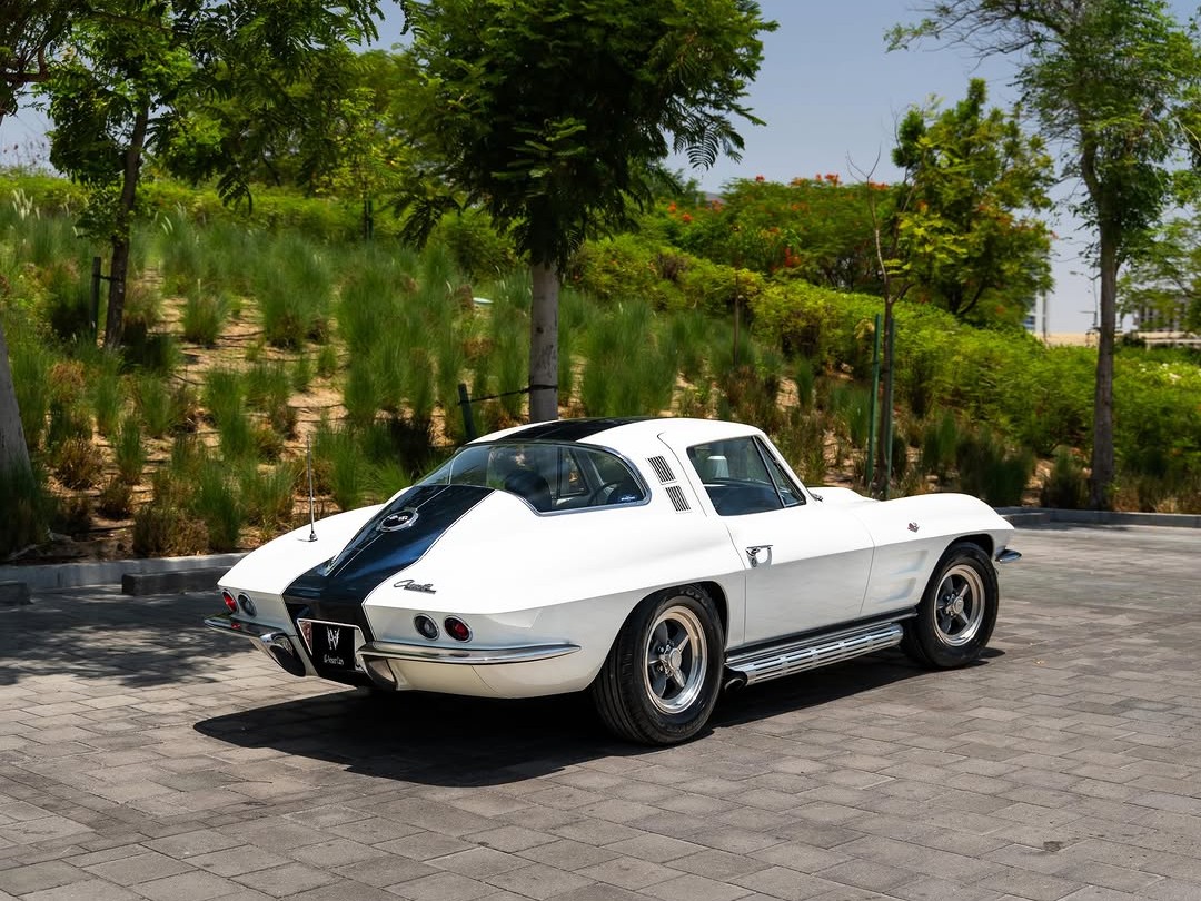 Chevrolet Corvette C2 1964 — photo 10 for sale in Qatar