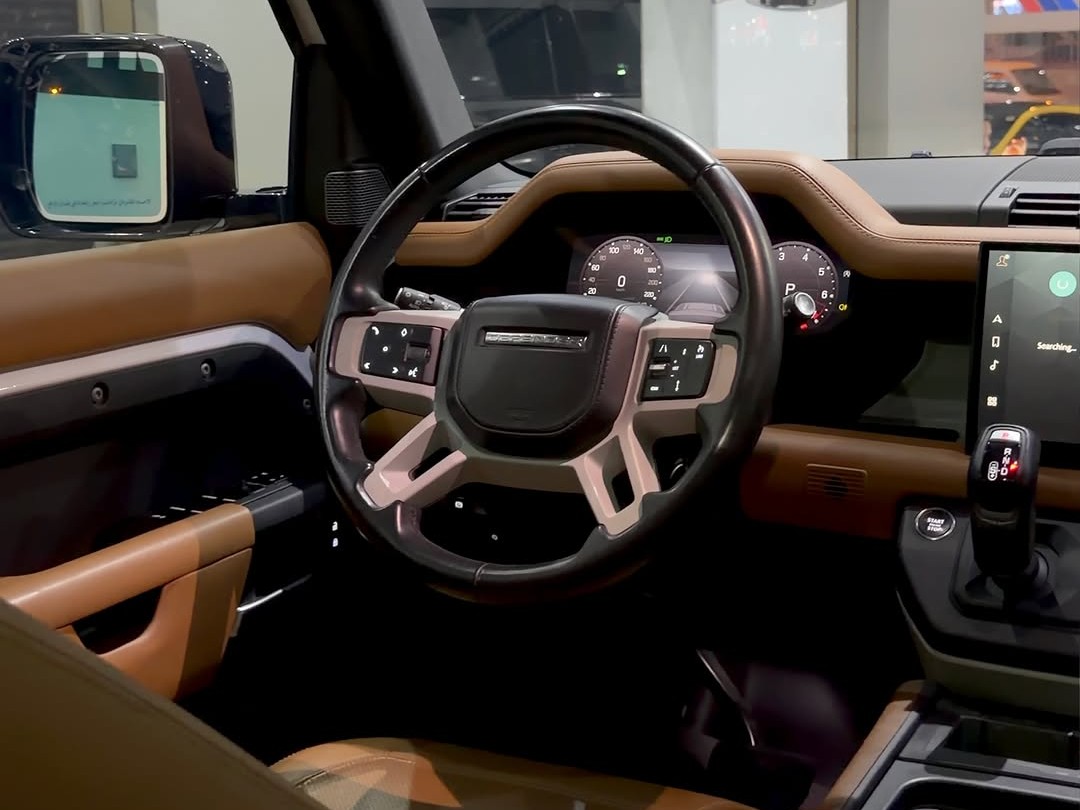 Land Rover Defender 110 2023 — photo 9 for sale in Qatar