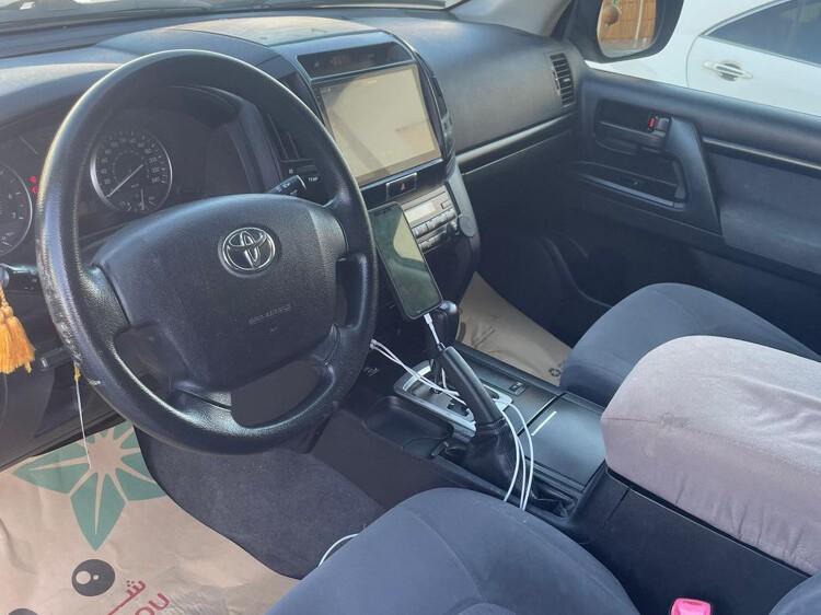 Toyota Land Cruiser G standard 2014 — photo 10 for sale in Qatar