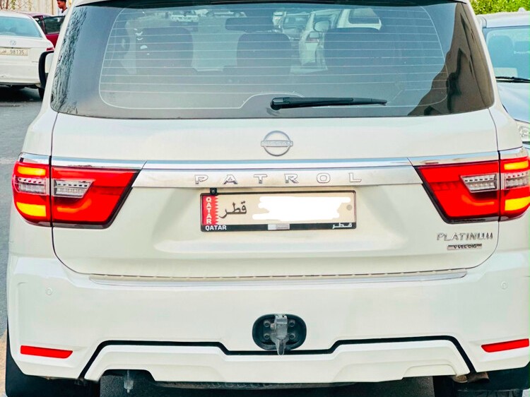 Nissan Patrol  Platinum 2010 - Image 4