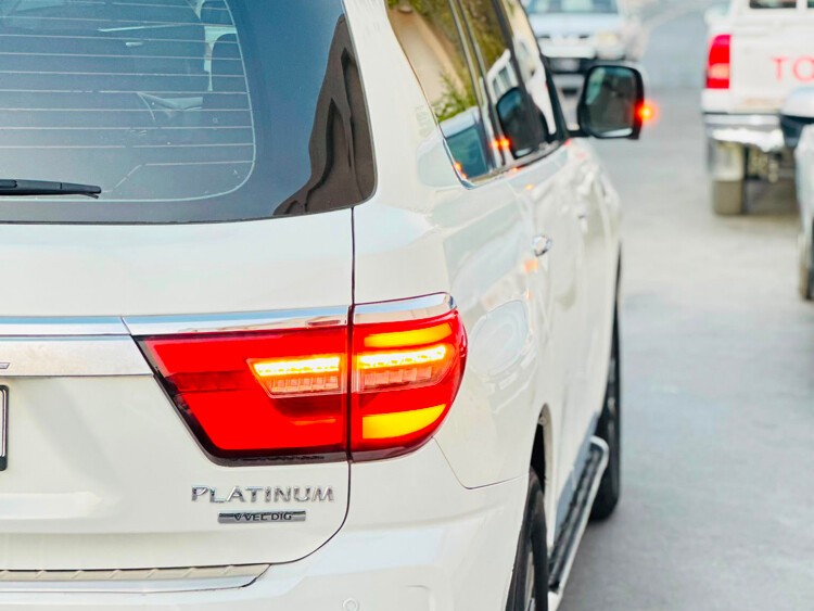 Nissan Patrol Platinum 2010 — photo 9 for sale in Qatar
