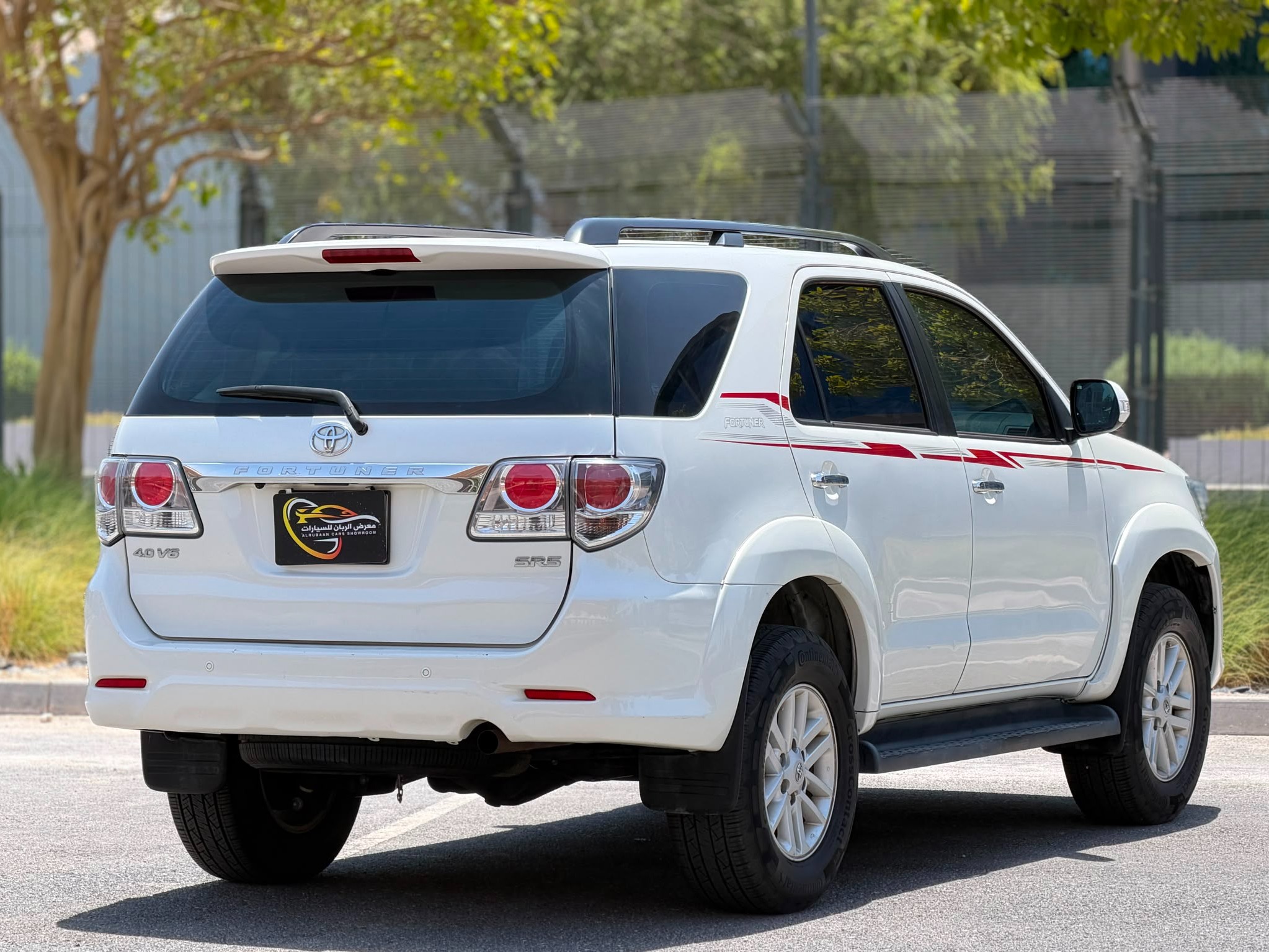 Toyota Fortuner V6 2014 - Image 4