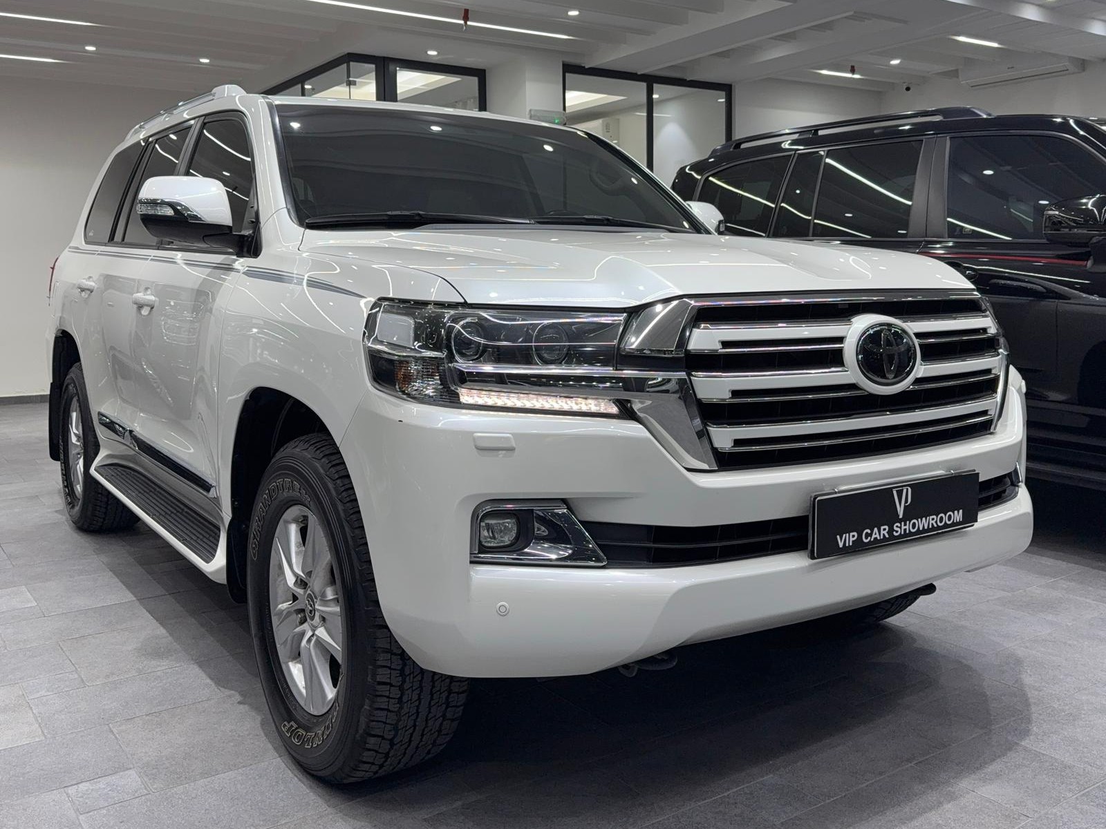 Toyota Land Cruiser GX.R 2017 - Image 4