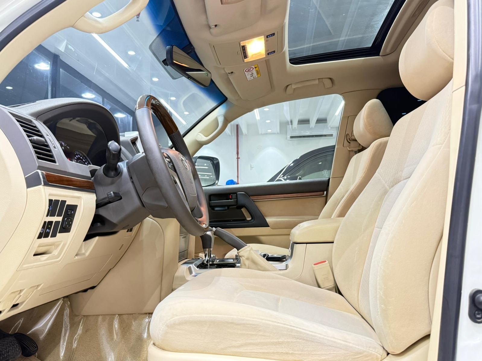 Toyota Land Cruiser GX.R 2017 — photo 13 for sale in Qatar
