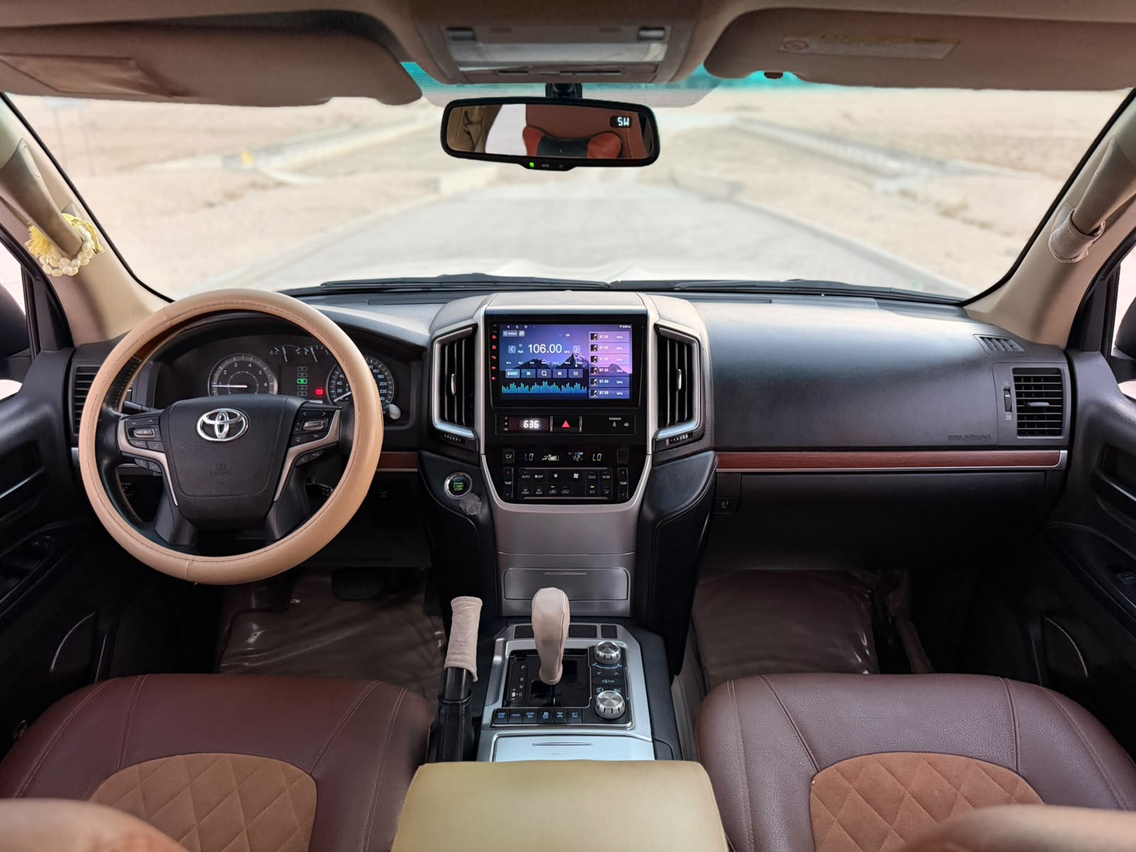 Toyota Land Cruiser GX 2011 - Image 2