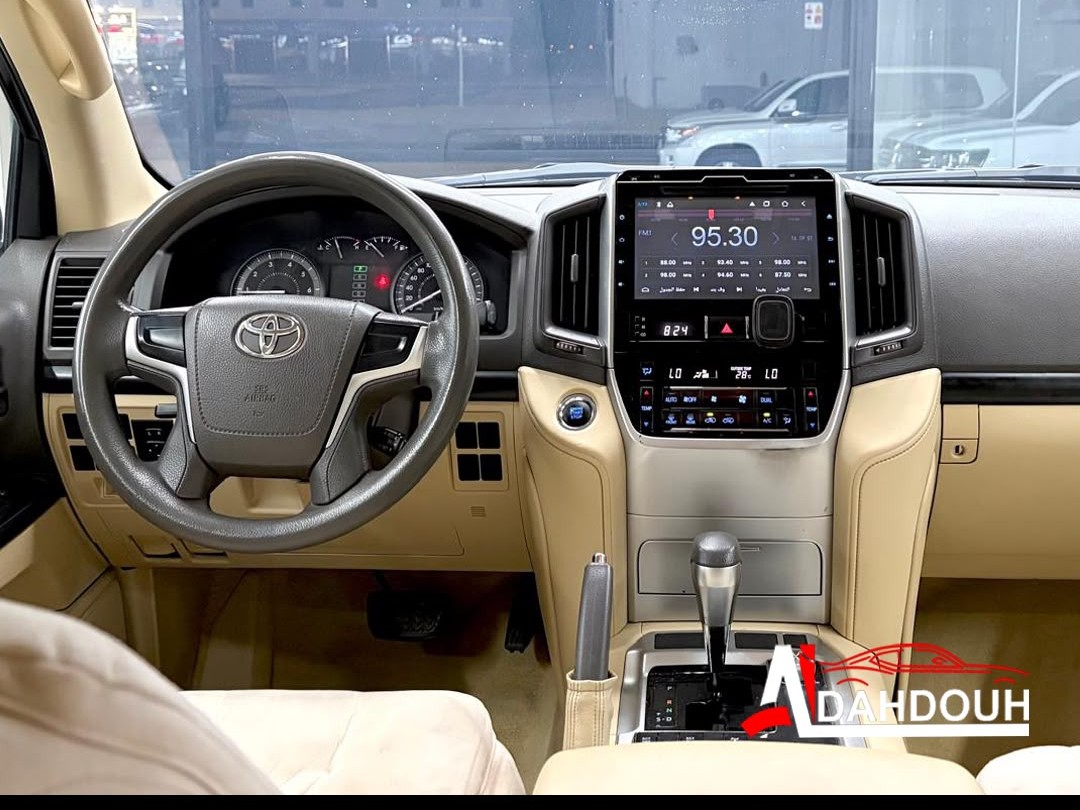 Toyota Land Cruiser GX 2016 — photo 12 for sale in Qatar
