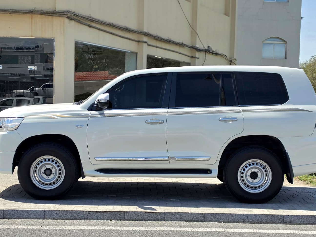 Toyota Land Cruiser VX.R 2019 - Image 3