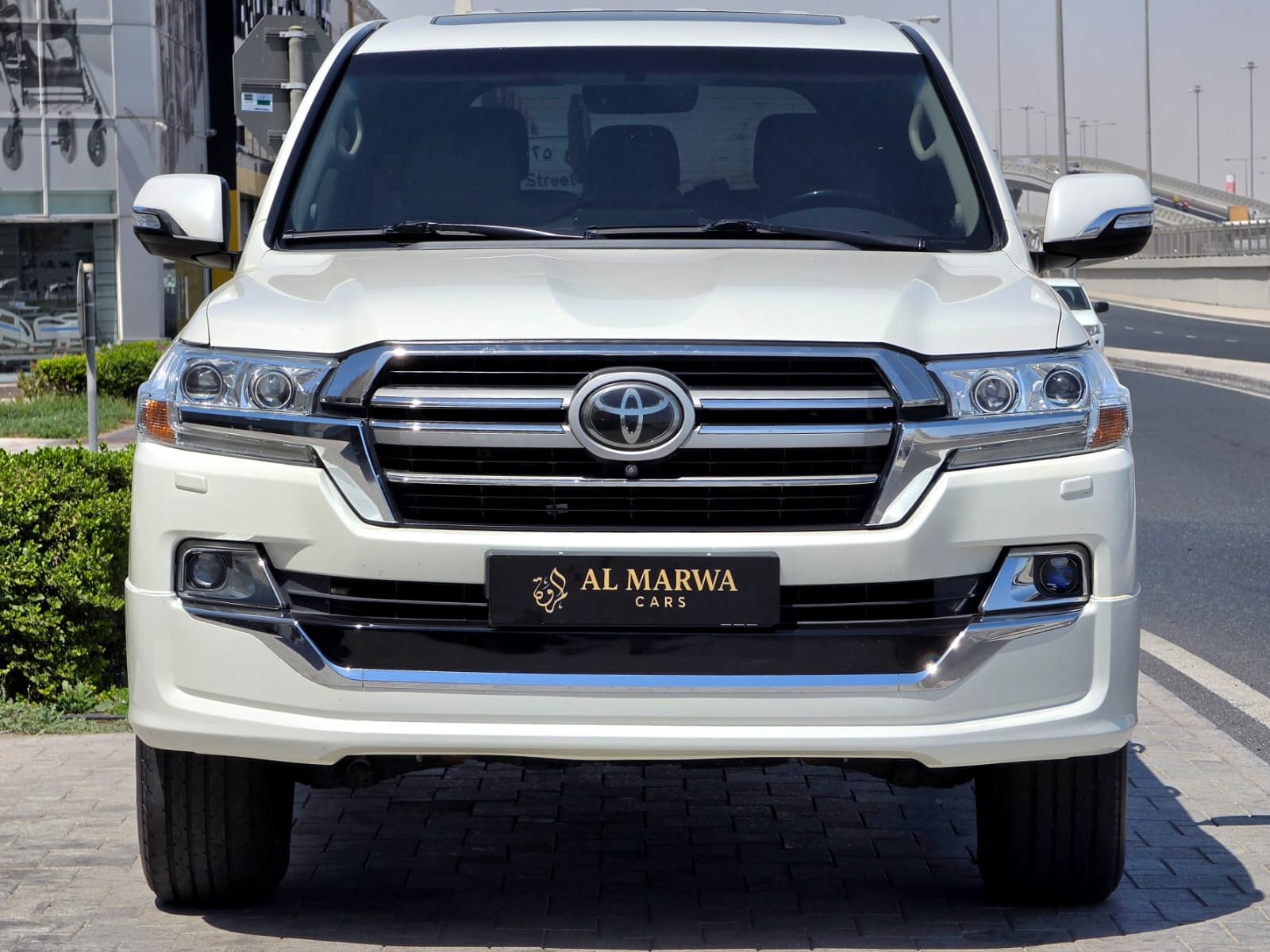 Toyota Land Cruiser VX.R 2019 - Image 2