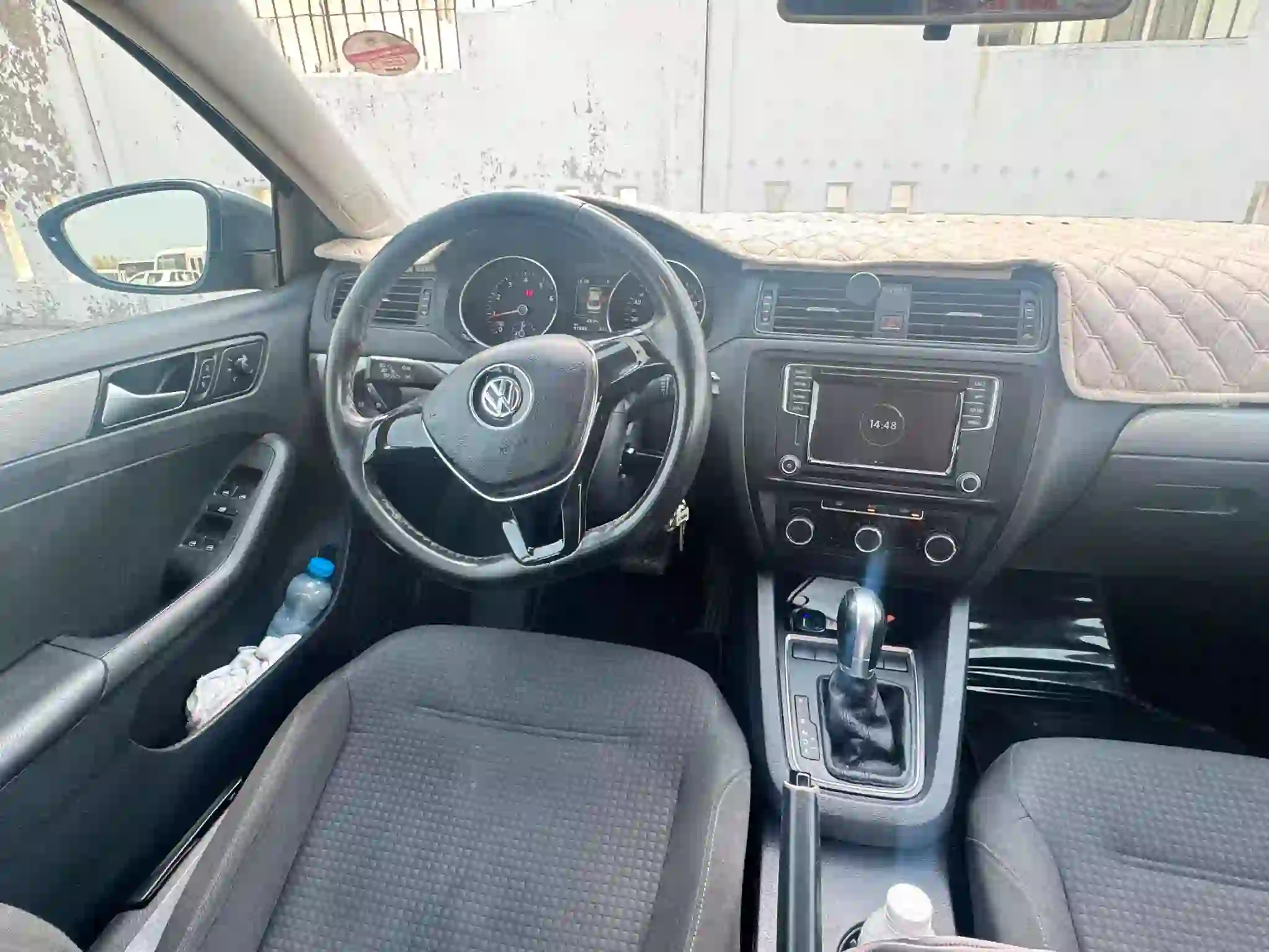 Volkswagen Jetta 2018 - Image 2