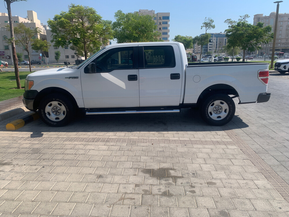 Ford F-150 XLT 2009 - Image 2