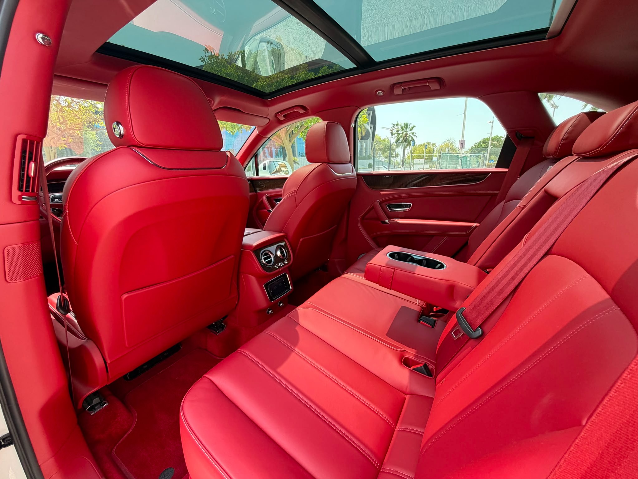 Bentley Bentayga 2019 — photo 12 for sale in Qatar