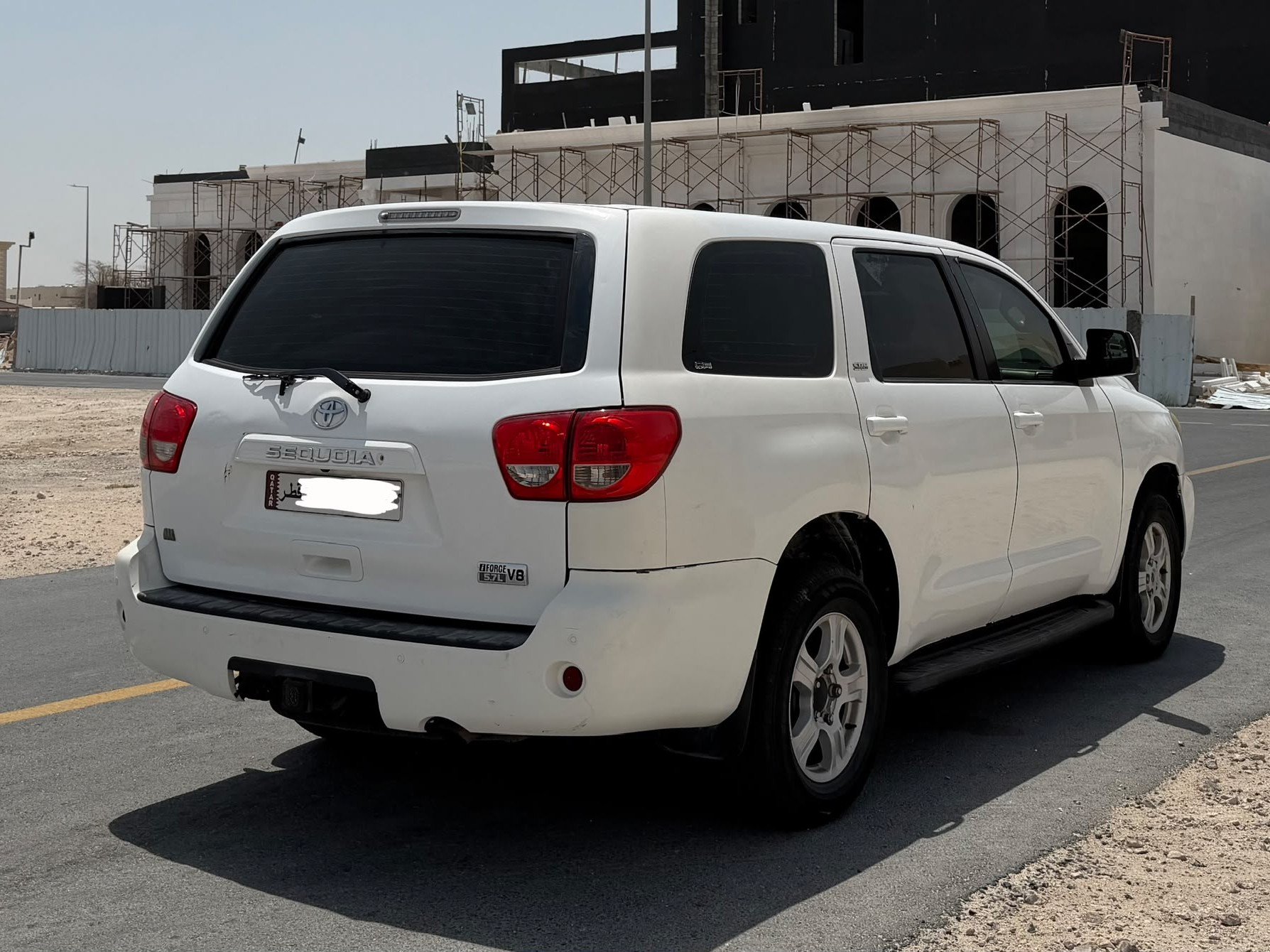 Toyota Sequoia SR5 2015 — photo 9 for sale in Qatar