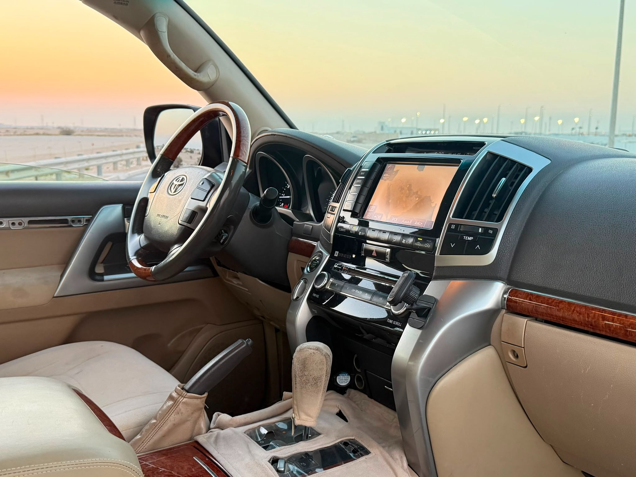 Toyota Land Cruiser VX.R 2012 — photo 10 for sale in Qatar