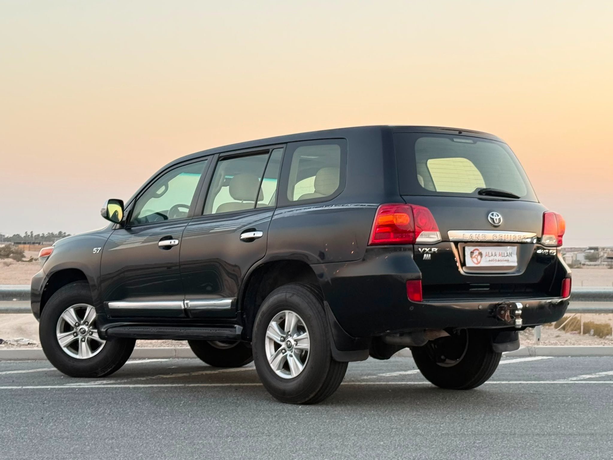 Toyota Land Cruiser VX.R 2012 — photo 11 for sale in Qatar
